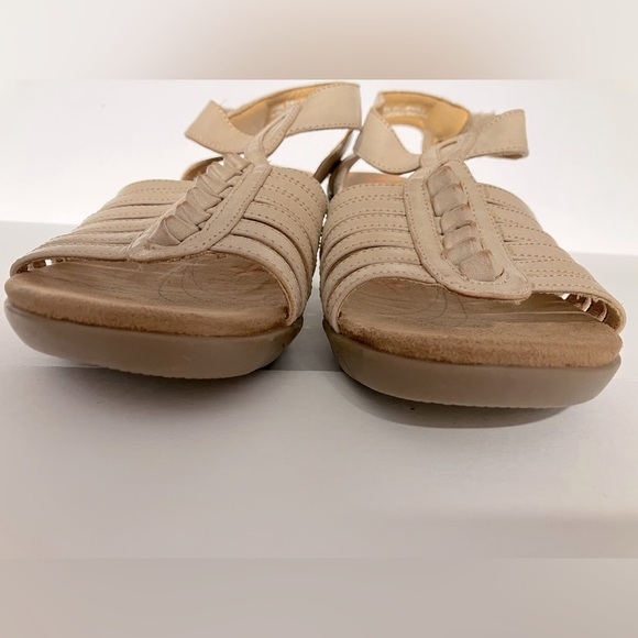 Baretraps Women’s Open Toe Sandals, 9 1/2M, Tan, Velcro Strap Closure, Casual - Picture 8 of 8